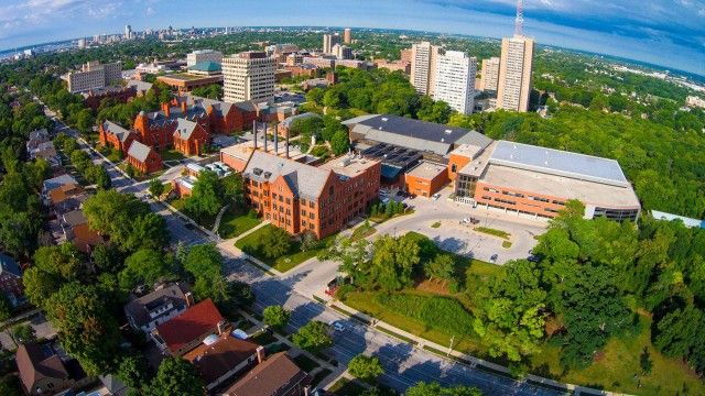 University of Wisconsin - Milwaukee Online