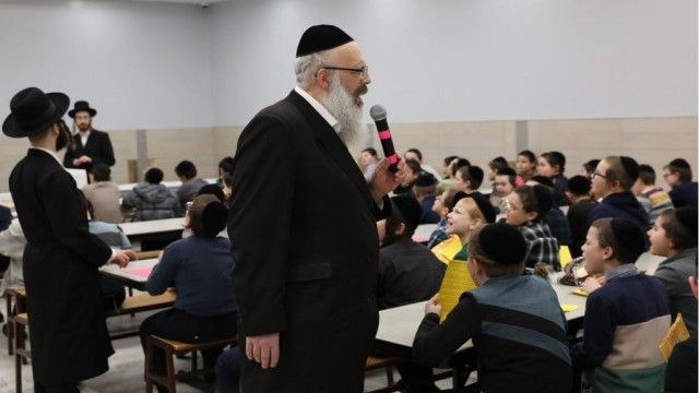 Yeshiva Karlin Stolin - Adult Education