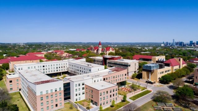 St. Edward's University