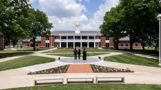 MidAmerica Nazarene University